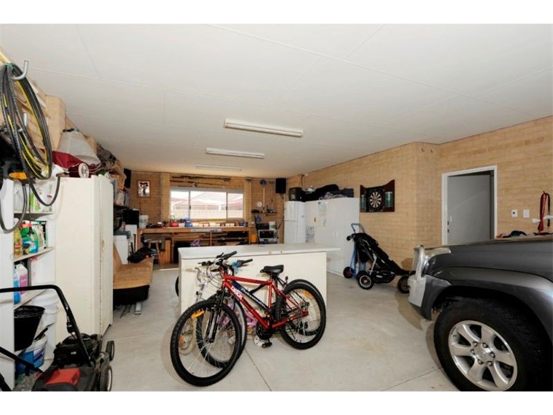 17 Sanguine Way, Atwell WA 6164