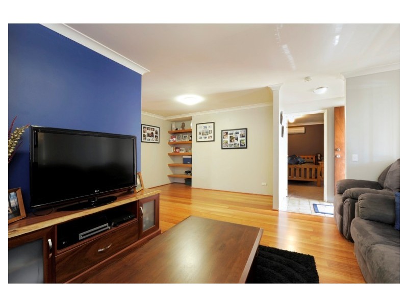 25 Kingsbridge Road, Warnbro WA 6169