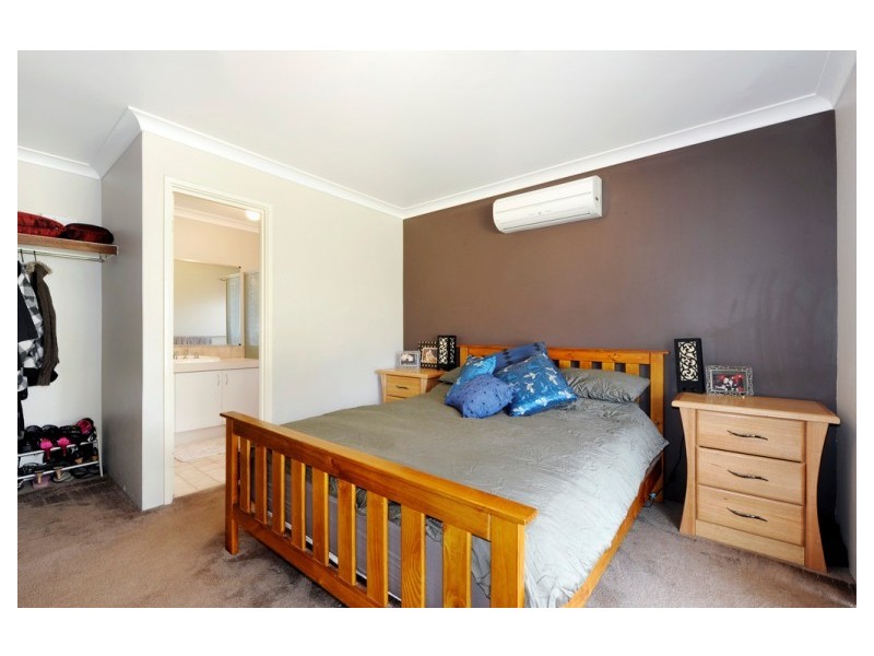 25 Kingsbridge Road, Warnbro WA 6169