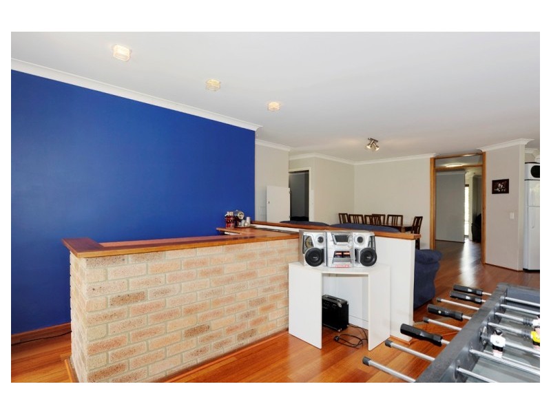 25 Kingsbridge Road, Warnbro WA 6169