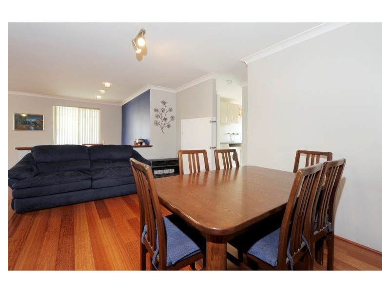 25 Kingsbridge Road, Warnbro WA 6169