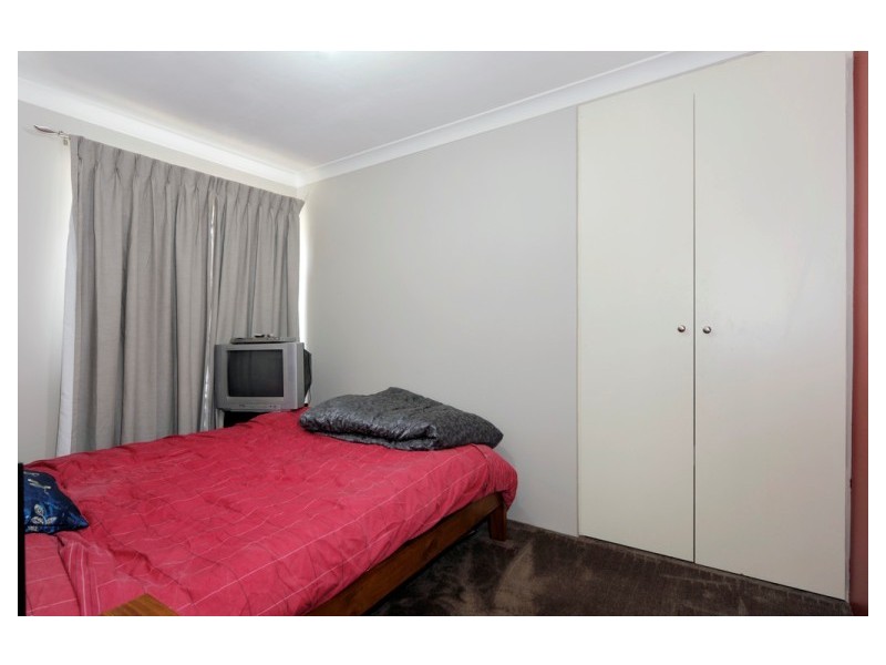 25 Kingsbridge Road, Warnbro WA 6169
