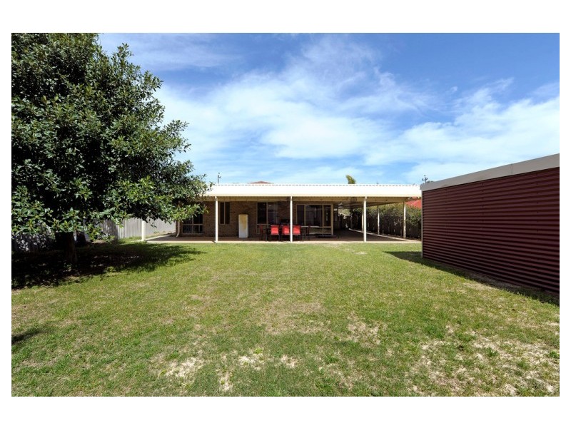 25 Kingsbridge Road, Warnbro WA 6169