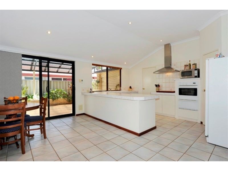 30 ST ETTIENE GARDENS, Port Kennedy WA 6172