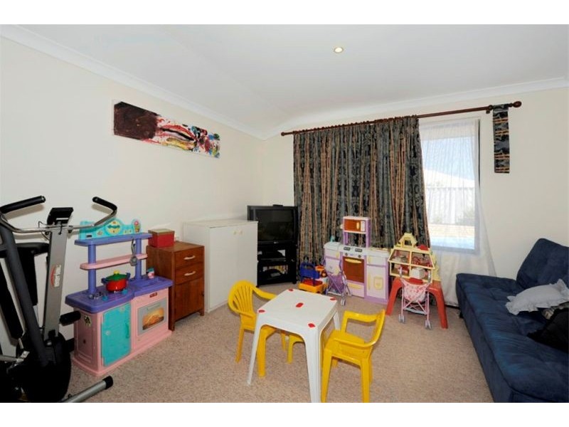 30 ST ETTIENE GARDENS, Port Kennedy WA 6172