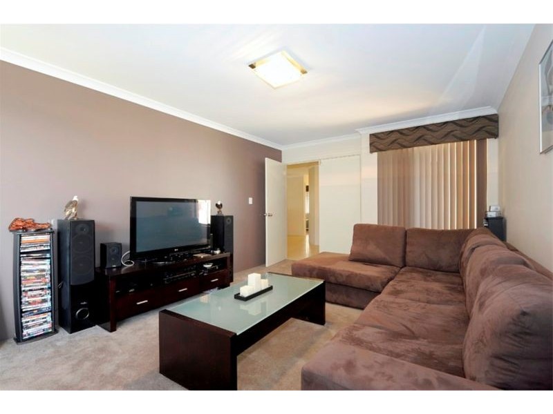 24 Hamlet Pass, Pinjarra WA 6208