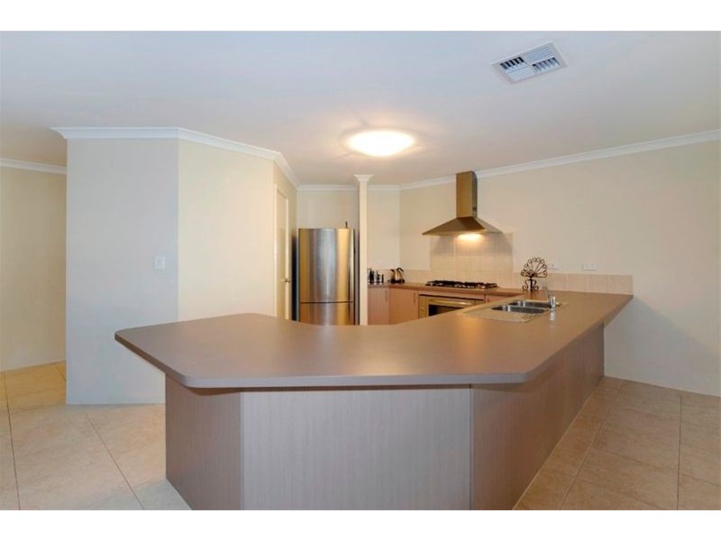 24 Hamlet Pass, Pinjarra WA 6208