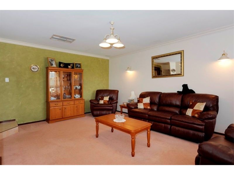 15 St Tropez Court, Port Kennedy WA 6172