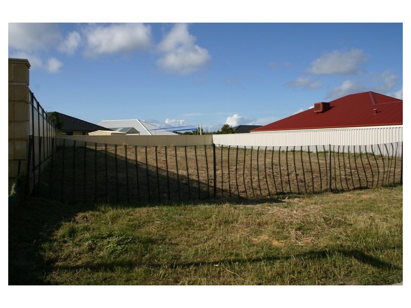 17 Newfound Street, Secret Harbour WA 6173