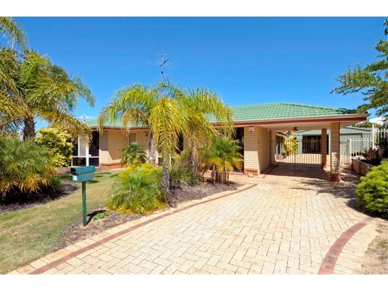 11 Coppercups Place, Halls Head WA 6210