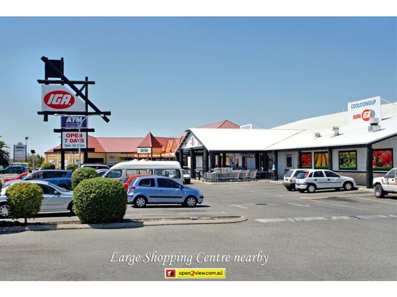 60 Willmott Drive, Cooloongup WA 6168