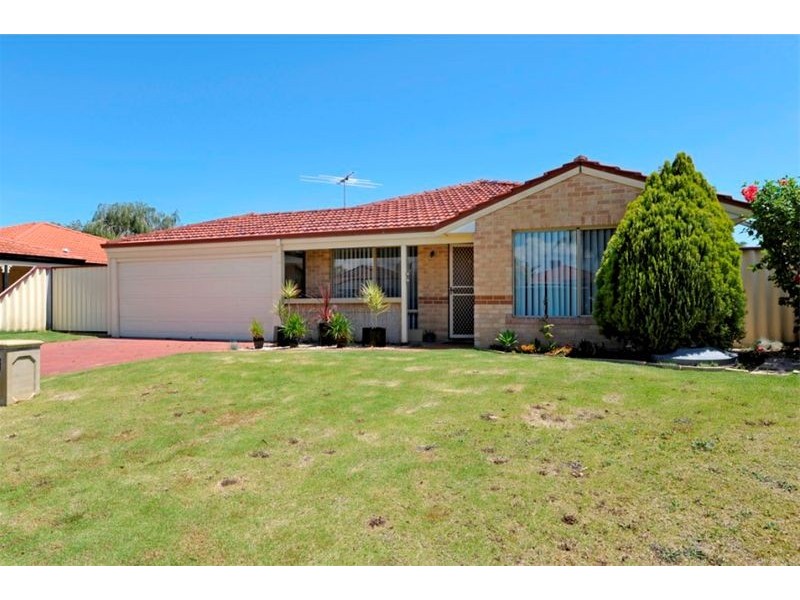 4 Maroon Place, Warnbro WA 6169