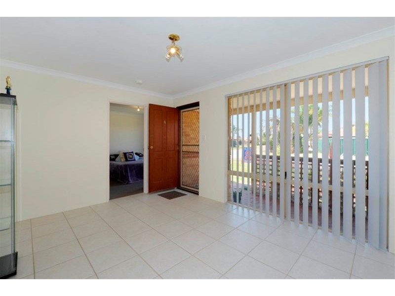 4 Maroon Place, Warnbro WA 6169
