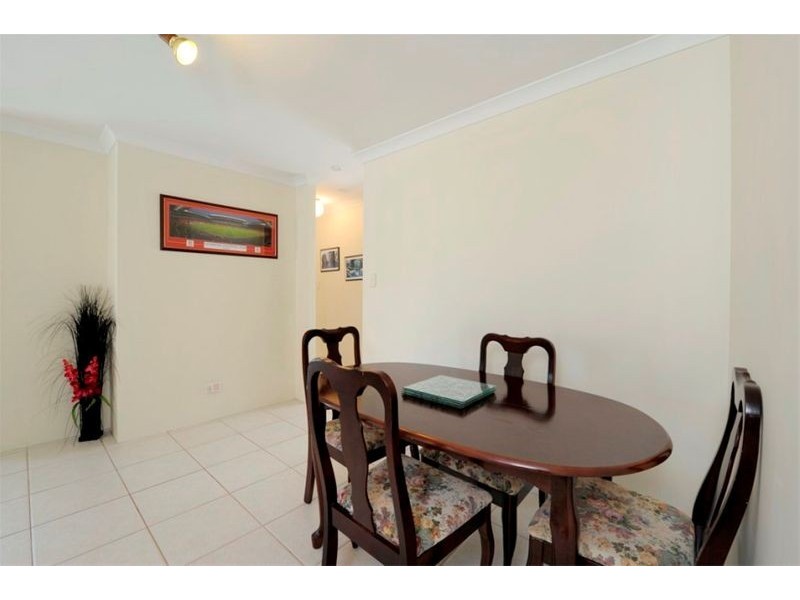 4 Maroon Place, Warnbro WA 6169