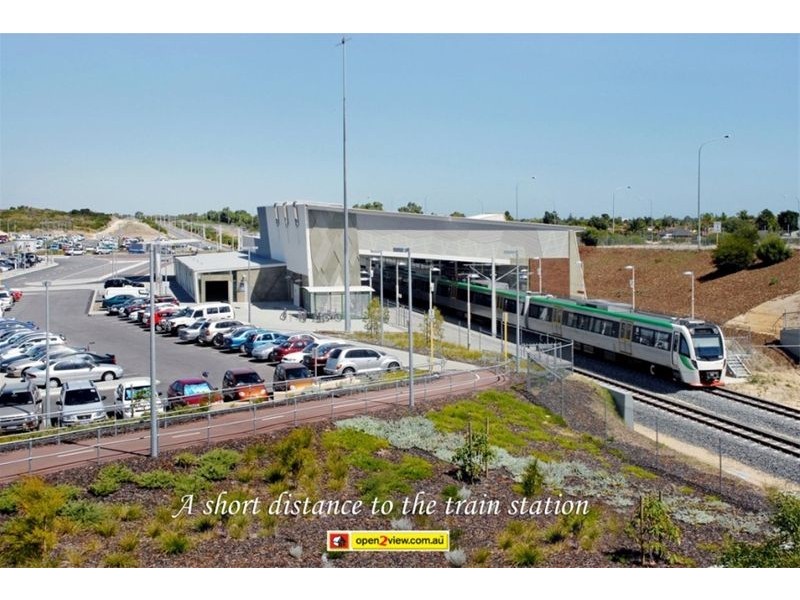 4 Maroon Place, Warnbro WA 6169
