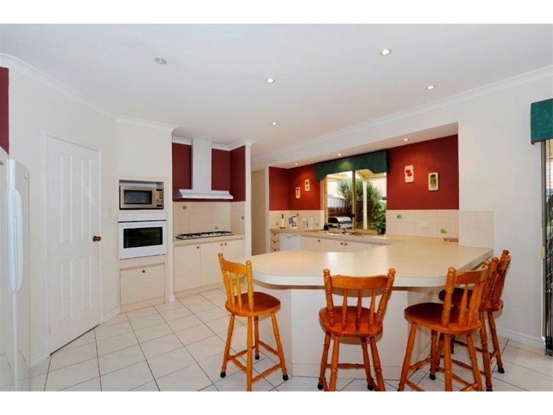 4 Smokewood Place, Leeming WA 6149