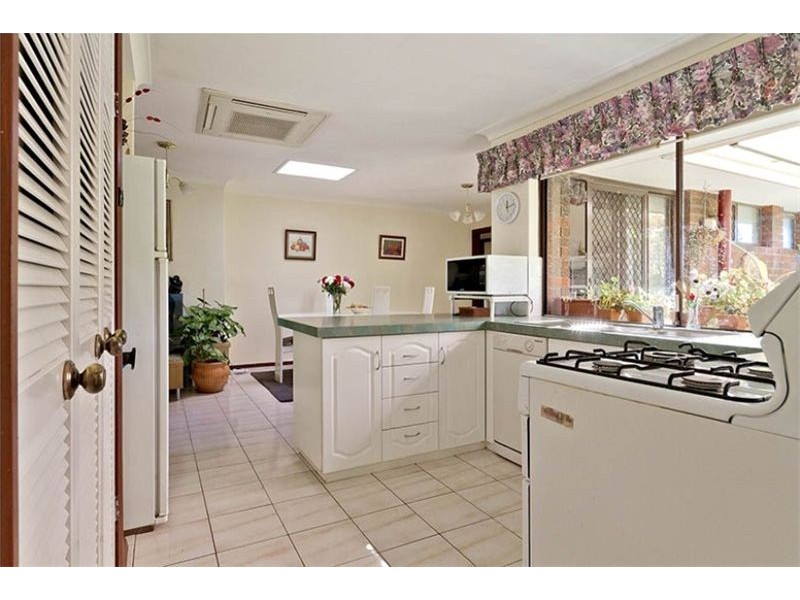 13 Hertford Close, Bull Creek WA 6149