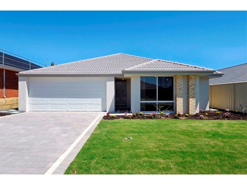 64 Highcliffe Circle, Lakelands WA 6180