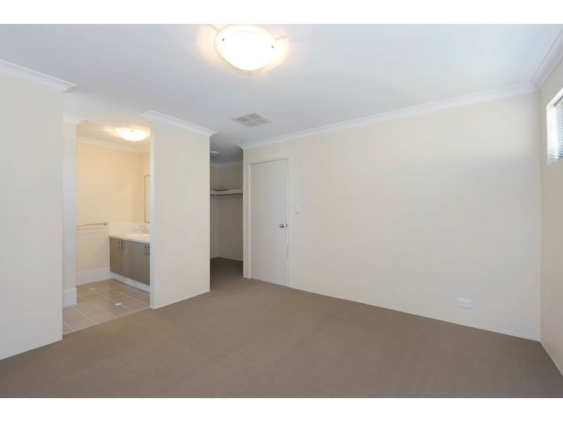 16 Zenith Turn, Baldivis WA 6171