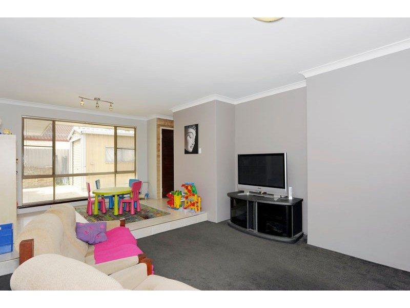 17 Acapulco Road, Safety Bay WA 6169