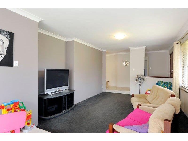 17 Acapulco Road, Safety Bay WA 6169