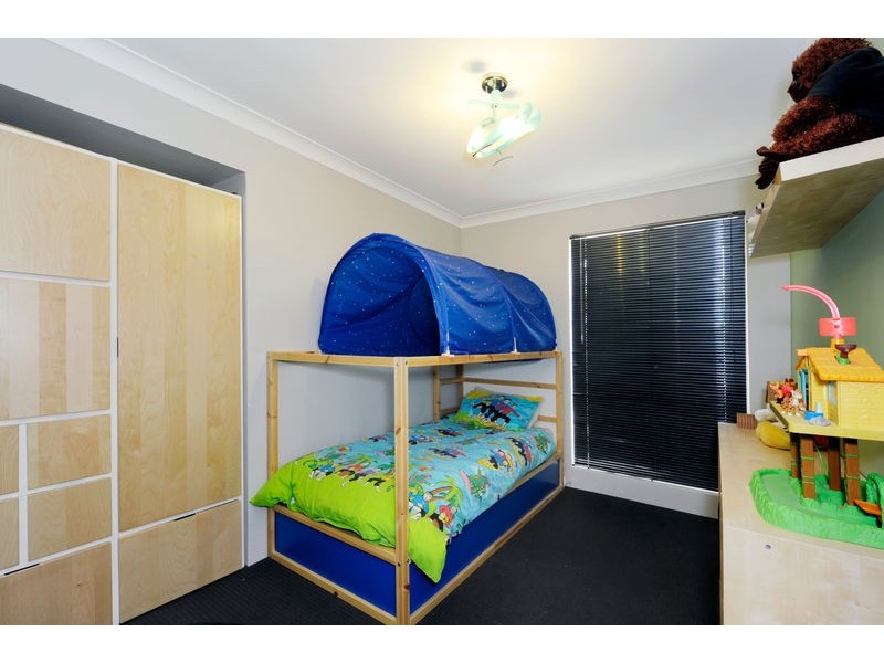 17 Acapulco Road, Safety Bay WA 6169