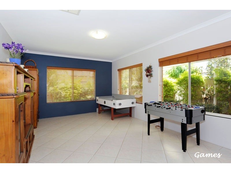 18 Waterview Parade, Southern River WA 6110