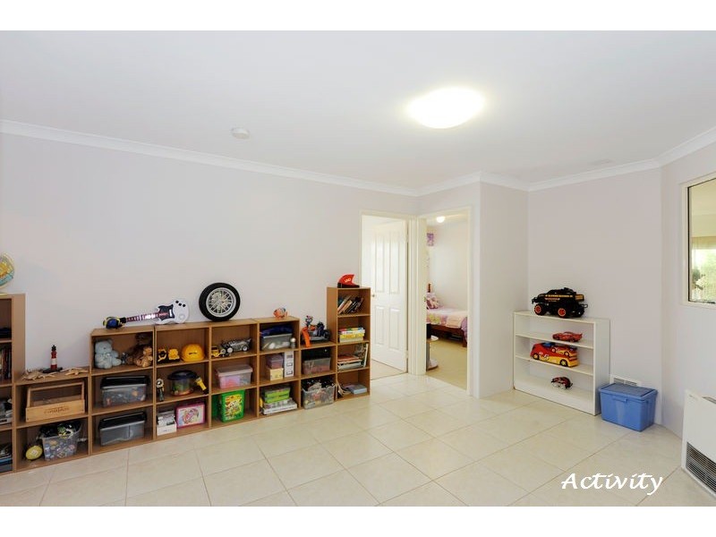 18 Waterview Parade, Southern River WA 6110