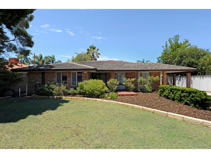 10 Orberry Place, Thornlie WA 6108