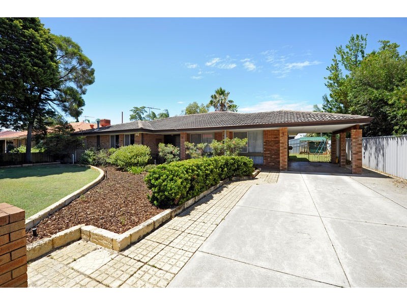 10 Orberry Place, Thornlie WA 6108