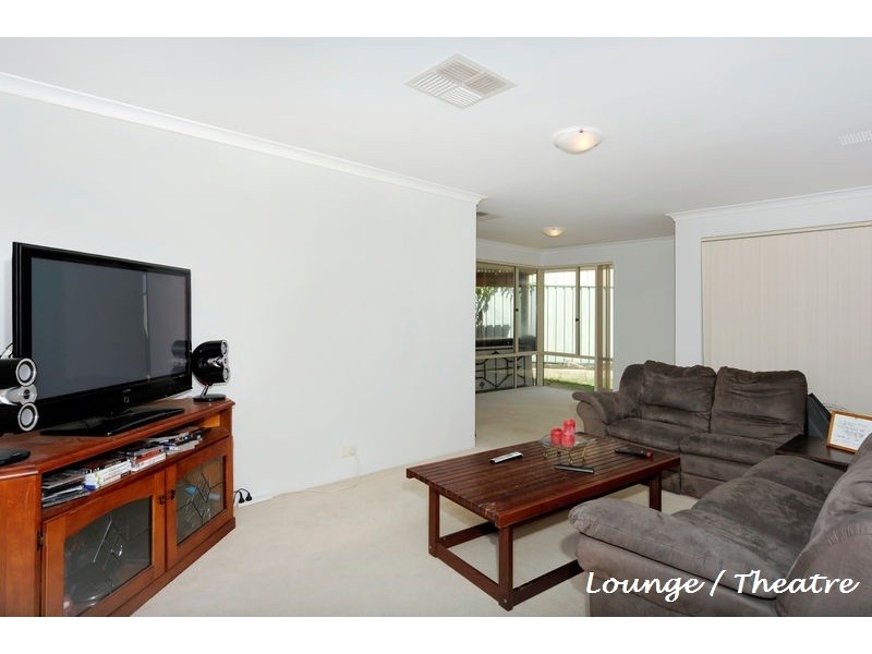 27 Minilya Loop, Warnbro WA 6169