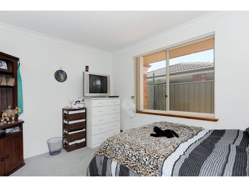 27 Minilya Loop, Warnbro WA 6169