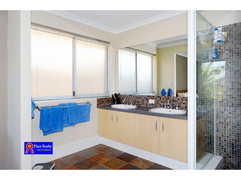 4 Cuthbert Street, Canning Vale WA 6155