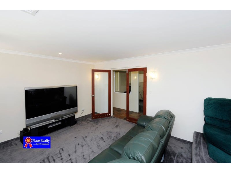 4 Cuthbert Street, Canning Vale WA 6155