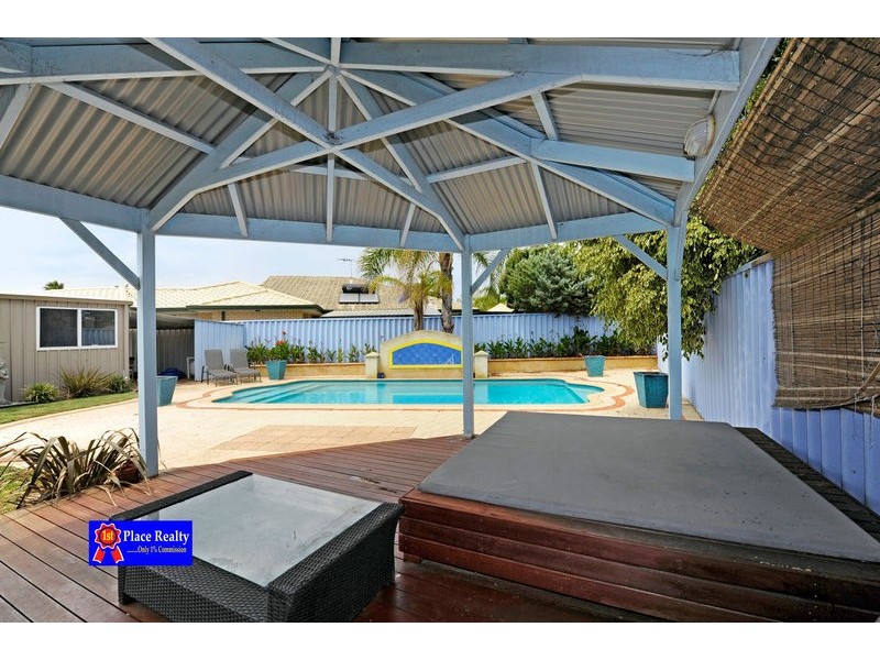 8 Kingsbridge Road, Warnbro WA 6169