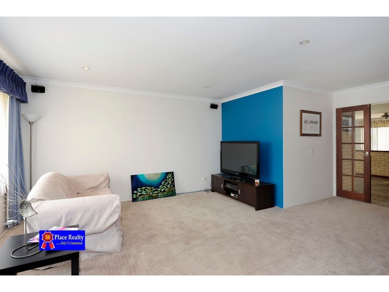 8 Kingsbridge Road, Warnbro WA 6169