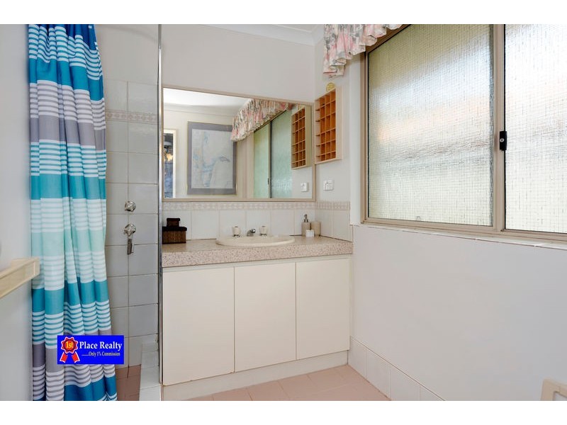 8 Kingsbridge Road, Warnbro WA 6169