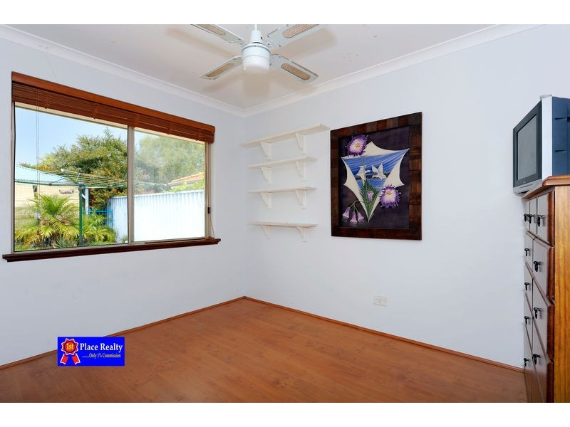 8 Kingsbridge Road, Warnbro WA 6169