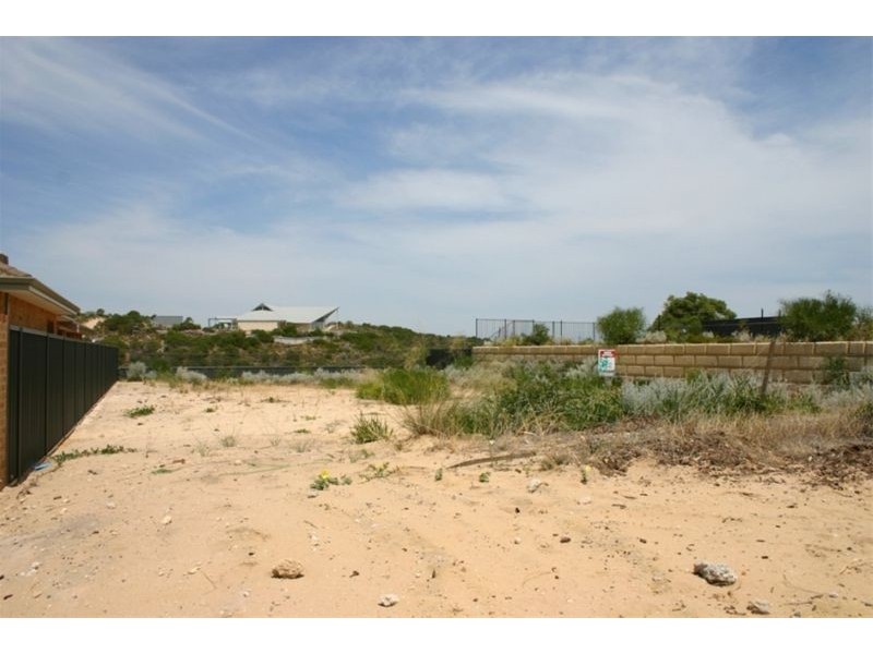 86 Crystaluna Drive, Golden Bay WA 6174