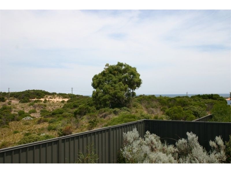 86 Crystaluna Drive, Golden Bay WA 6174