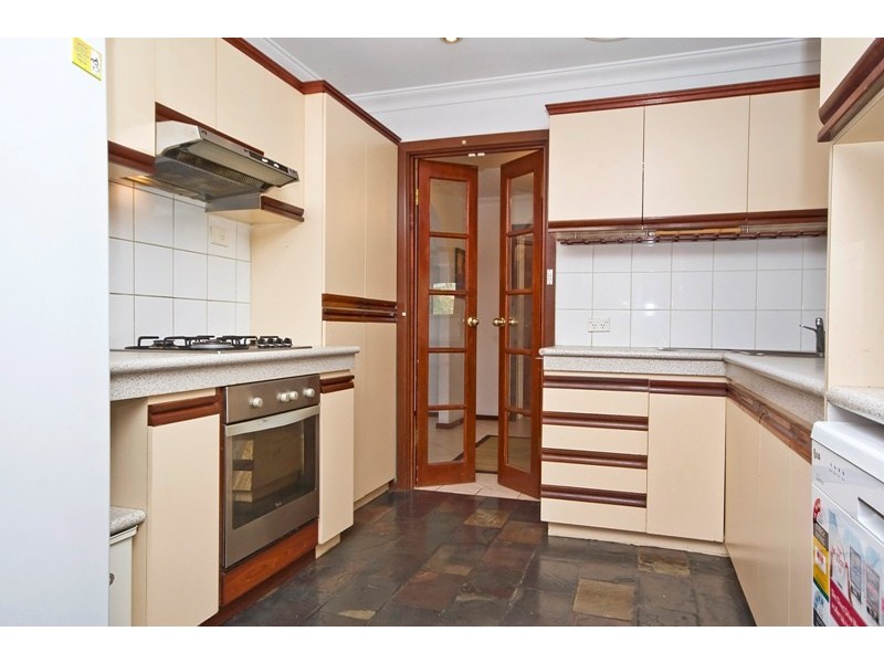 16 Pembury Crescent, Ferndale WA 6148