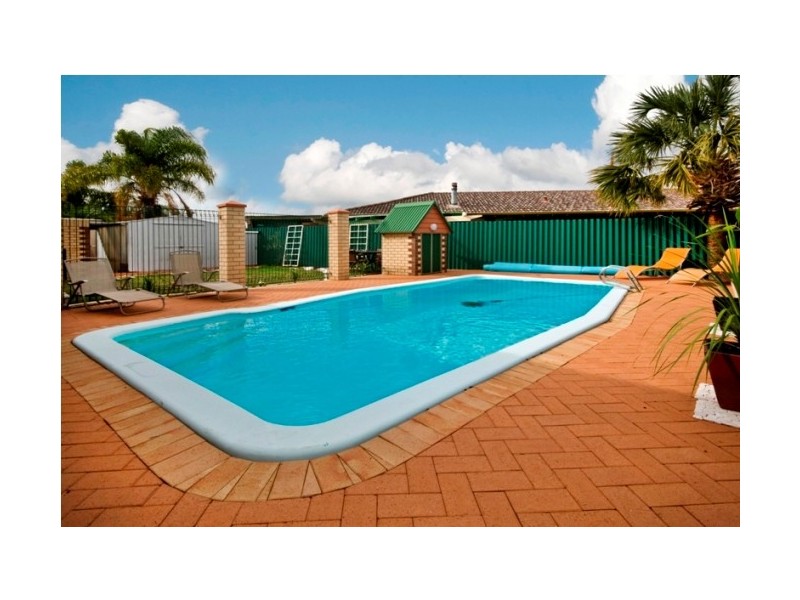 16 Pembury Crescent, Ferndale WA 6148