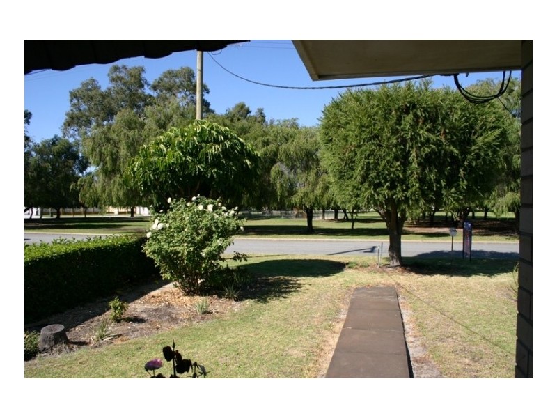 13 Alderley Square, Wilson WA 6107