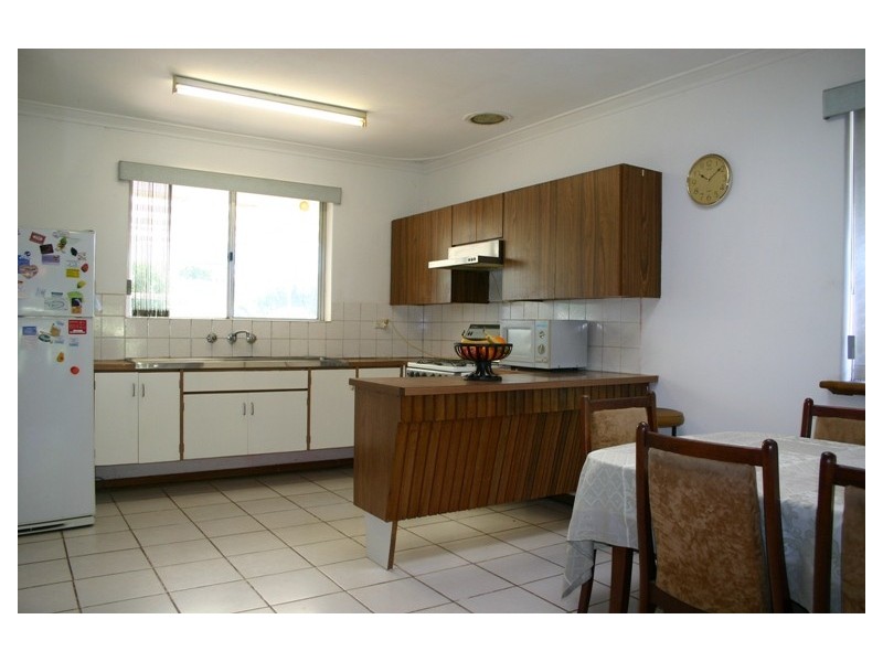 13 Alderley Square, Wilson WA 6107