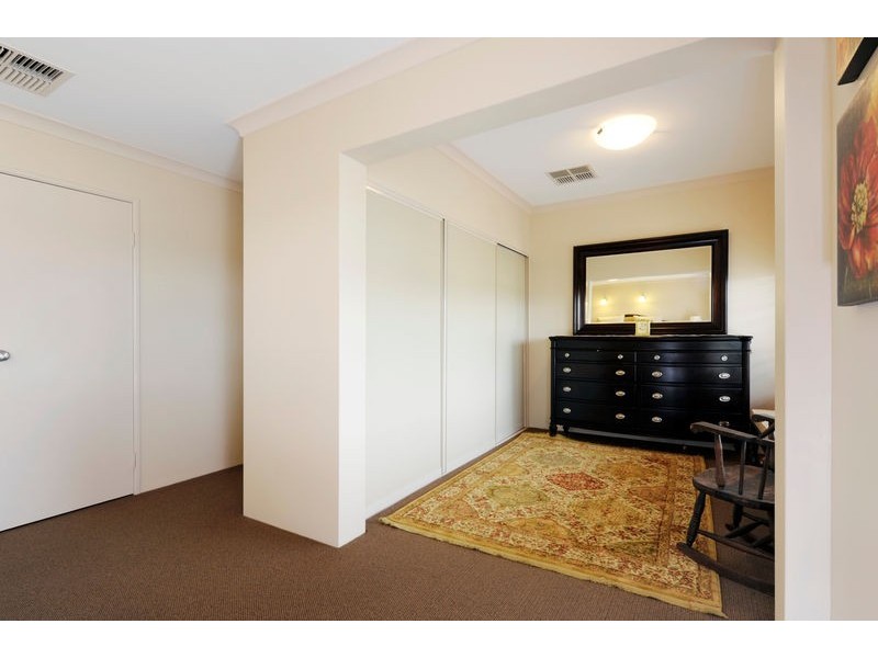 33 Macquarie Boulevard, Hammond Park WA 6164