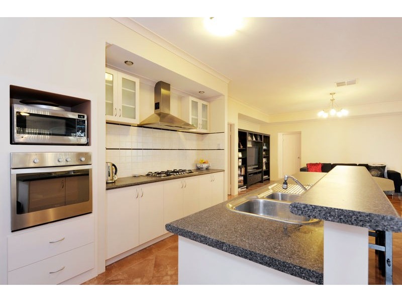 33 Macquarie Boulevard, Hammond Park WA 6164