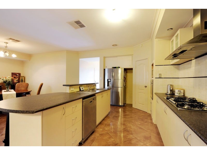 33 Macquarie Boulevard, Hammond Park WA 6164