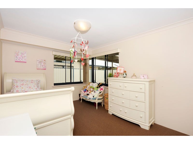 33 Macquarie Boulevard, Hammond Park WA 6164