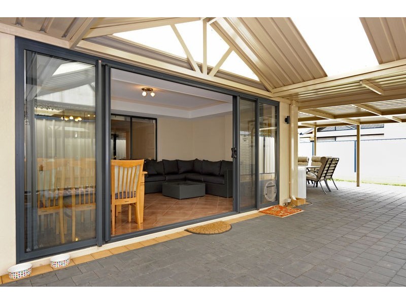 33 Macquarie Boulevard, Hammond Park WA 6164