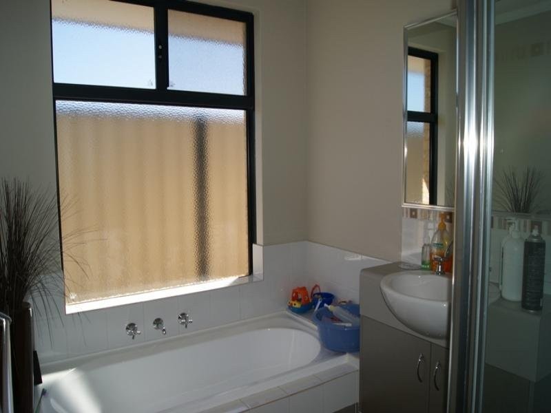 123 Pebble Beach Boulevard, Meadow Springs WA 6210